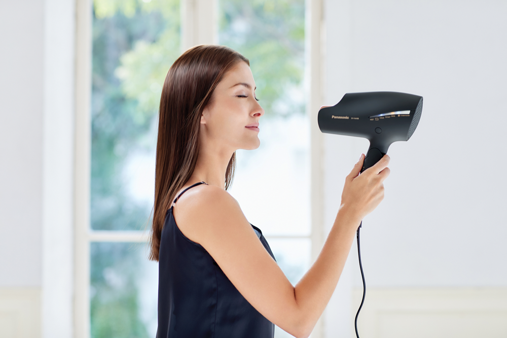 Nanoe Moisture Infusing Advanced Hair Dryer - Black & Gold Nanoe Moisture Infusing Advanced Hair Dryer - Black & Gold image 4
